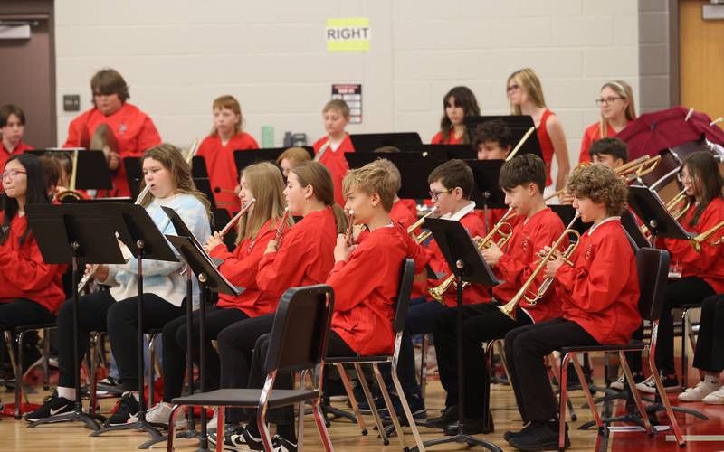 Members of the Parkside Band performs "Civil War Roundtable" and "God Bless America during the Veterans Day program on Tuesday, Nov. 11, 2025 in Peru.