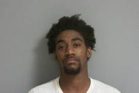 Mendota felon convicted of possessing gun