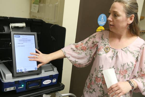 La Salle County Clerk Ebner announces 2026 reelection bid
