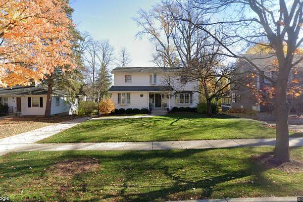 Glen Ellyn: Single-family home sells for $1.03 million