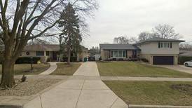 Single-family home sells for $945,000 in Elmhurst