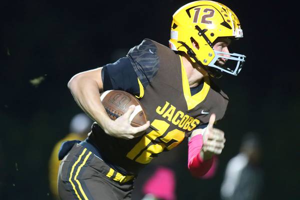 Connor Goehring returns to start for Jacobs in regular-season finale: McHenry County Week 9 notebook