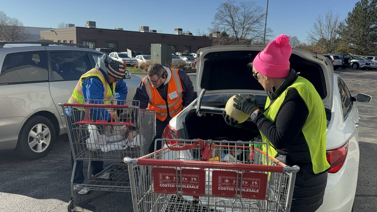 Volunteers at Loaves & Fishes Community Services in Naperville. 2024