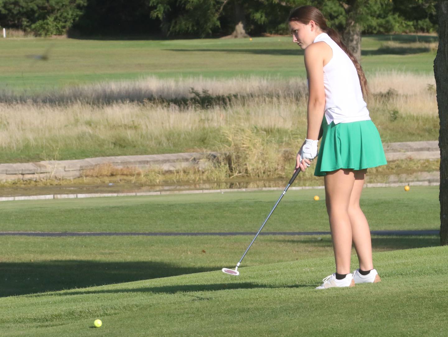 Coal City's Josephine Kline puts on Monday, Sept. 8, 2025 at Deer Park Golf Club in Oglesby.