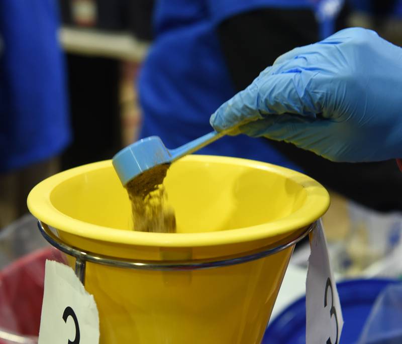 Photos: Meal packing for Islamic Relief USA in Lombard – Shaw Local