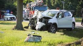 Woman hospitalized in Woodstock-area crash
