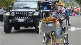 Photos: Inaugural scarecrow parade held in downtown Ottawa