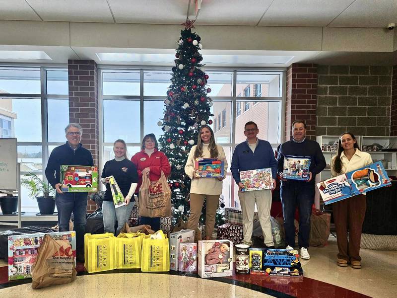 Shaw Local Radio completes Christmas toy drive