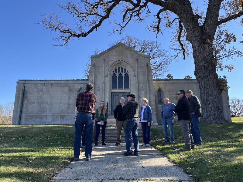 The Lee County Historical and Genealogical Society presented a $1,000 check Friday to the city of Dixon to fund restorations to the Oakwood Cemetery Mausoleum.
