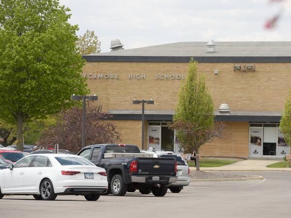 How do Sycamore school board candidates plan to address aging buildings?