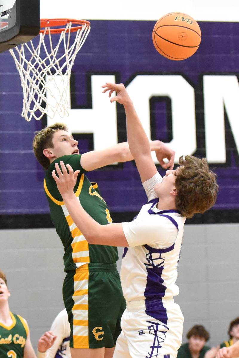 Coal City's Carter Nicholson, left, blocks a layup from Manteno's Jack Gostkowski during the IHSA Class 2A Manteno Regional quarterfinals Monday, Feb. 23, 2026.