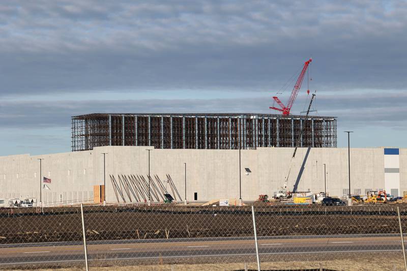 Work continues at the site of the Kraft Heinz Company distribution center Wednesday, Dec. 13, 2023, in the ChicagoWest Business Center in DeKalb.