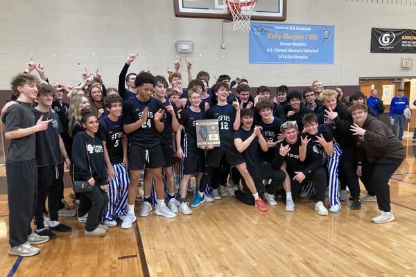 St. Francis holds off furious comeback by Joliet Catholic to win regional championship