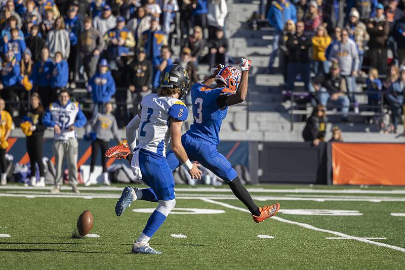 St. Teresa’s Jeremy Walker reacts to dropping a wide open pass against Tri-Valley in the class 2A IHSA football state championship game Friday, Nov. 25, 2022.