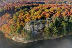 Where to find beautiful fall colors in Starved Rock Country