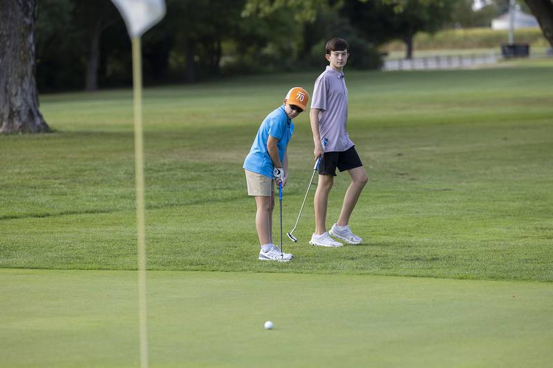 Ryder Sondergroth, 8, watches his putt Wednesday, Sept. 10, 2025, on hole two.