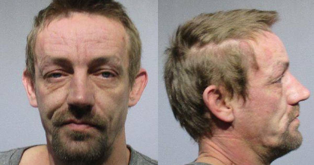 Kendall County Sheriff's deputies arrest man on multiple warrants