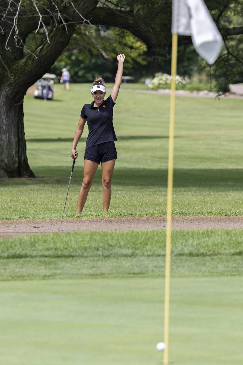 Alayna Brandt of Prairie View reacts to a chip on #4 Friday, July 11, 2025, during the 102nd annual Ladies Lincoln Highway golf tournament at Timber Creek Golf Club in Dixon.