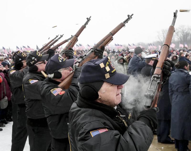 Wreaths Across America fill Abraham Lincoln National Cemetery in Elwood