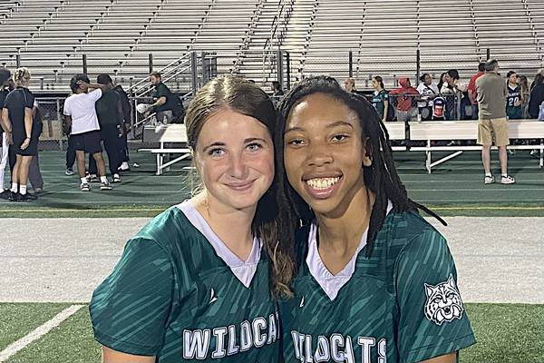 Plainfield Central clicks on all cylinders in flag football win over Minooka