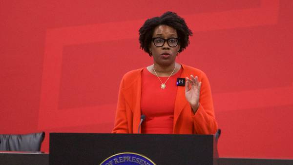Underwood to hold town hall meeting Monday at Oswego High School