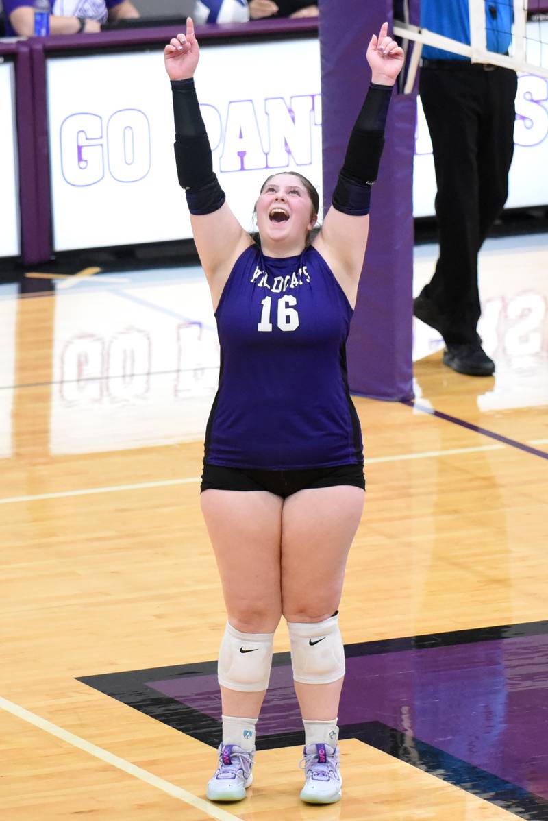 Wilmington's Melia Hincherick celebrates the Wildcats' final point in their win at Manteno Tuesday, Oct. 7, 2025.