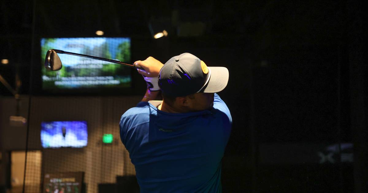 X-Golf Shorewood golf simulator and sports bar now open