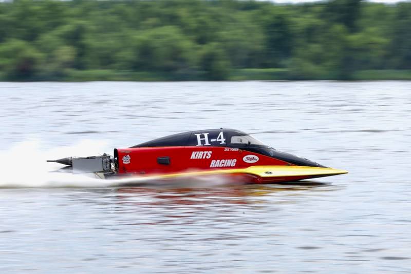 Ike Yoder of White Piegon Mich., races during the APBA Pro National Boat Races on Sunday, July 27, 2025 in DePue.