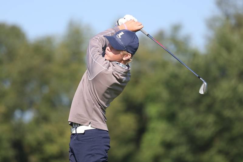 Lemont’s Joey Scott tees off the 6th hole in the Providence Catholic Invitational at the Sanctuary Golf Course in New Lenox on Saturday, Sept. 8, 2023.