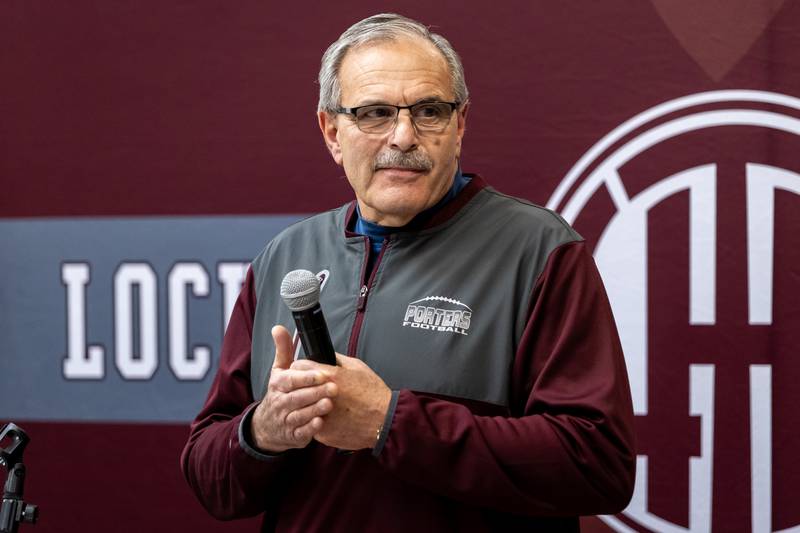 Crest Hill Mayor Ray Soliman leads a round of applause for the event organizers during the dinner portion of Lockport Township High School’s 11th Annual Veteran Night Celebration on Jan. 23, 2026.