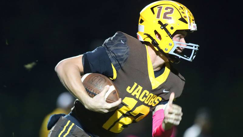 Connor Goehring returns to start for Jacobs in regular-season finale: McHenry County Week 9 notebook