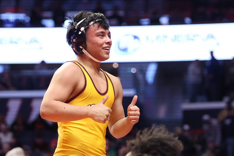 Montini’s David Mayora gives the thumbs up after his win against Freeport’s Tarrone Jackson in the Class 2A 152lb. 3rd place match at State Farm Center in Champaign. Saturday, Feb. 19, 2022, in Champaign.