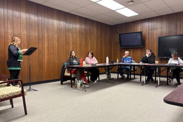 Streator board accepts resignation of Northlawn Junior High principal Karen Brennan