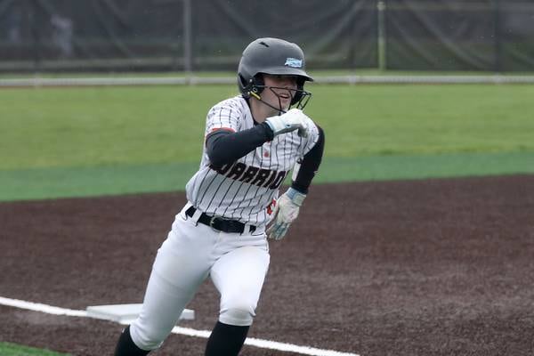 Danica McCarthy, Charlee Cape set up nicely for McHenry in FVC win over Cary-Grove