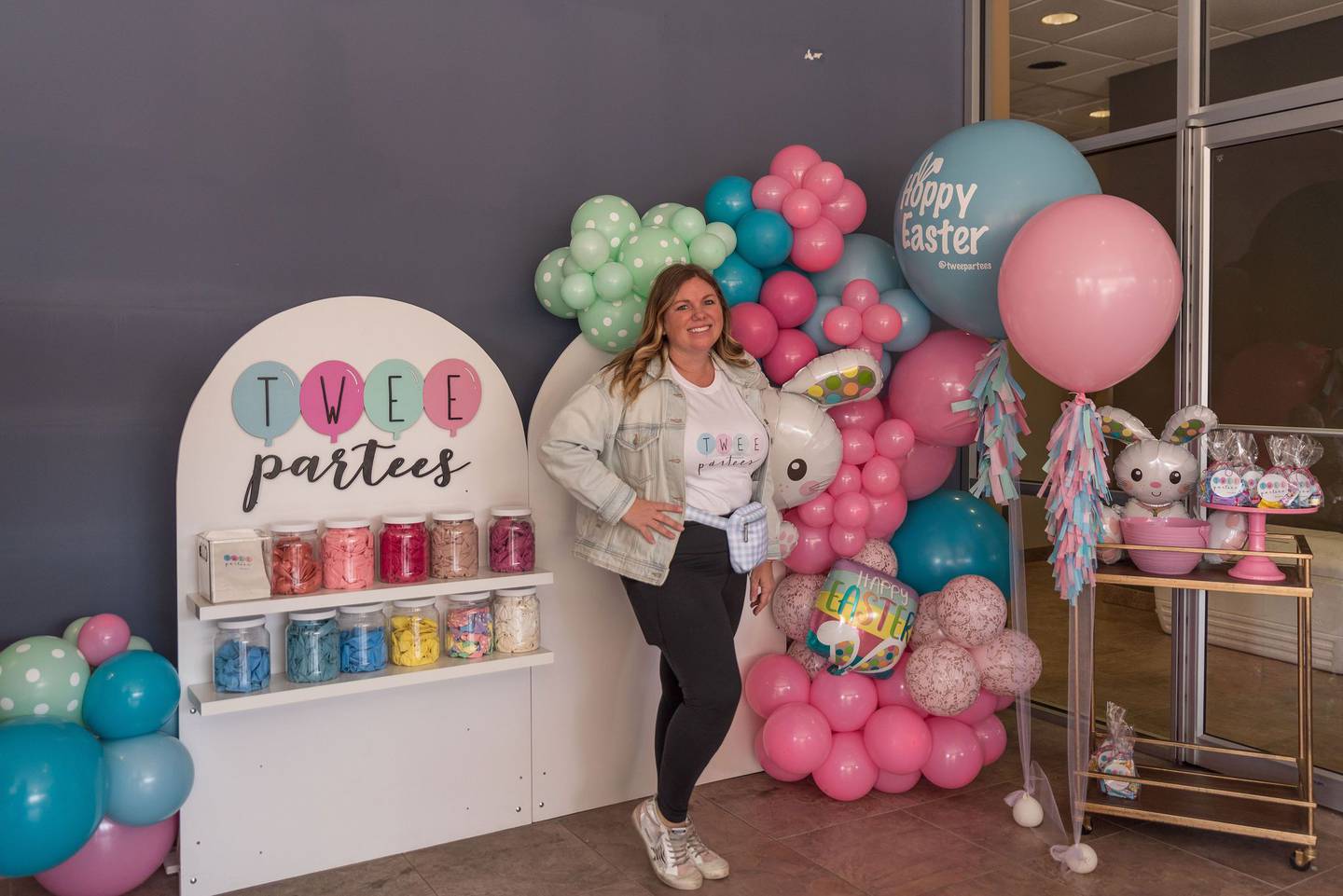 Twee Partees, created by Alissa Tadic, offers party goods and balloons for a variety of events. The business provides guests with a selection of specialty, colorful balloons and party packages for any occasion.