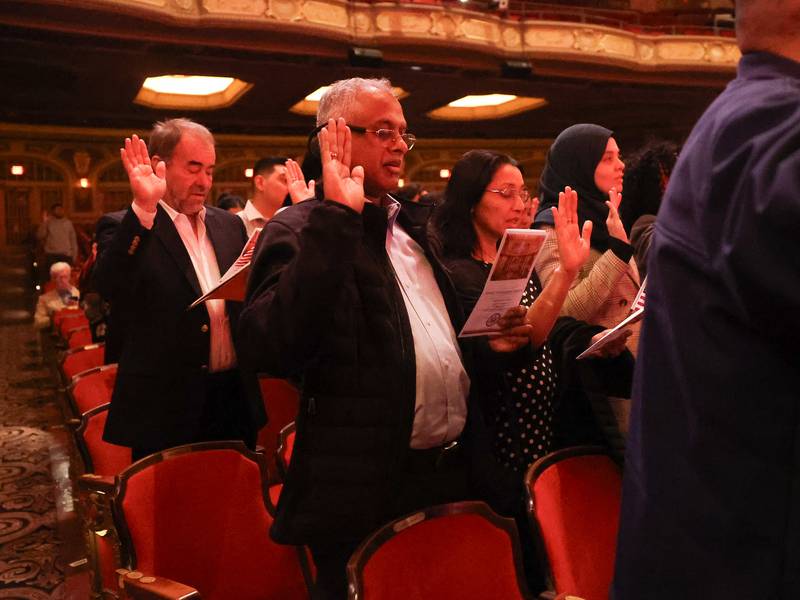 Immigrants from 27 nations become U.S. citizens in Joliet ceremony