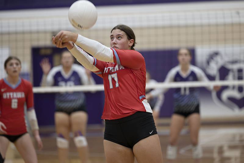 Ottawa’s Olivia Evola passes the ball in the regional semifinal Tuesday, Oct. 25, 2022 against Dixon.