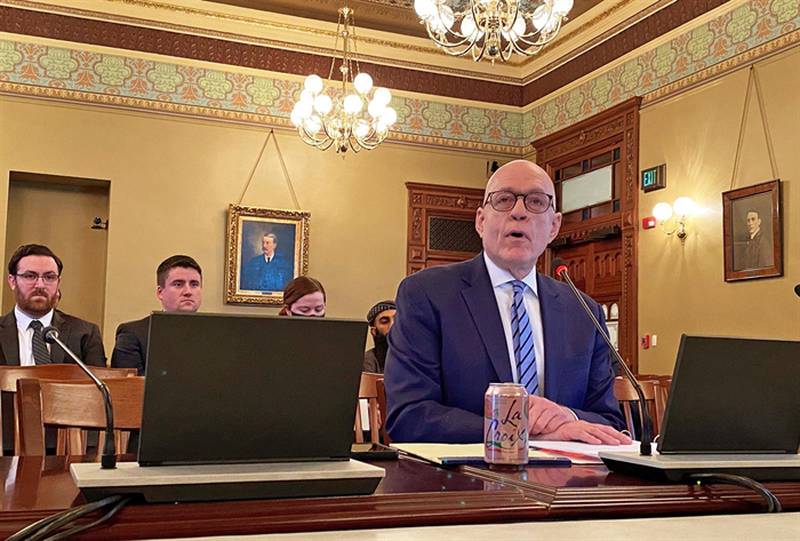 Rep. Greg Harris, D-Chicago, introduces a House budget proposal for Fiscal Year 2023 Wednesday at the Capitol