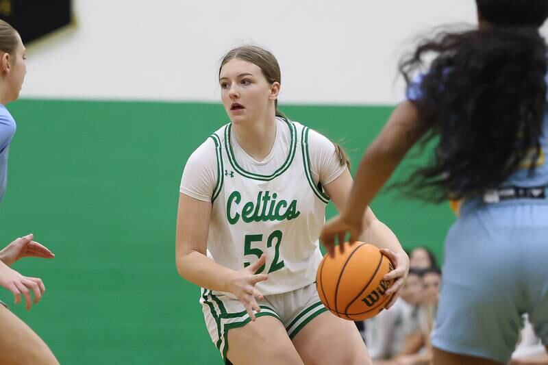 Providence’s Layken Callahan looks for a play against Joliet Catholic on Saturday, Dec. 5, 2025 in New Lenox.