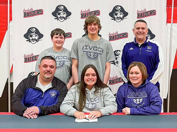 Earlville’s Elizabeth Browder signs with IVCC basketball