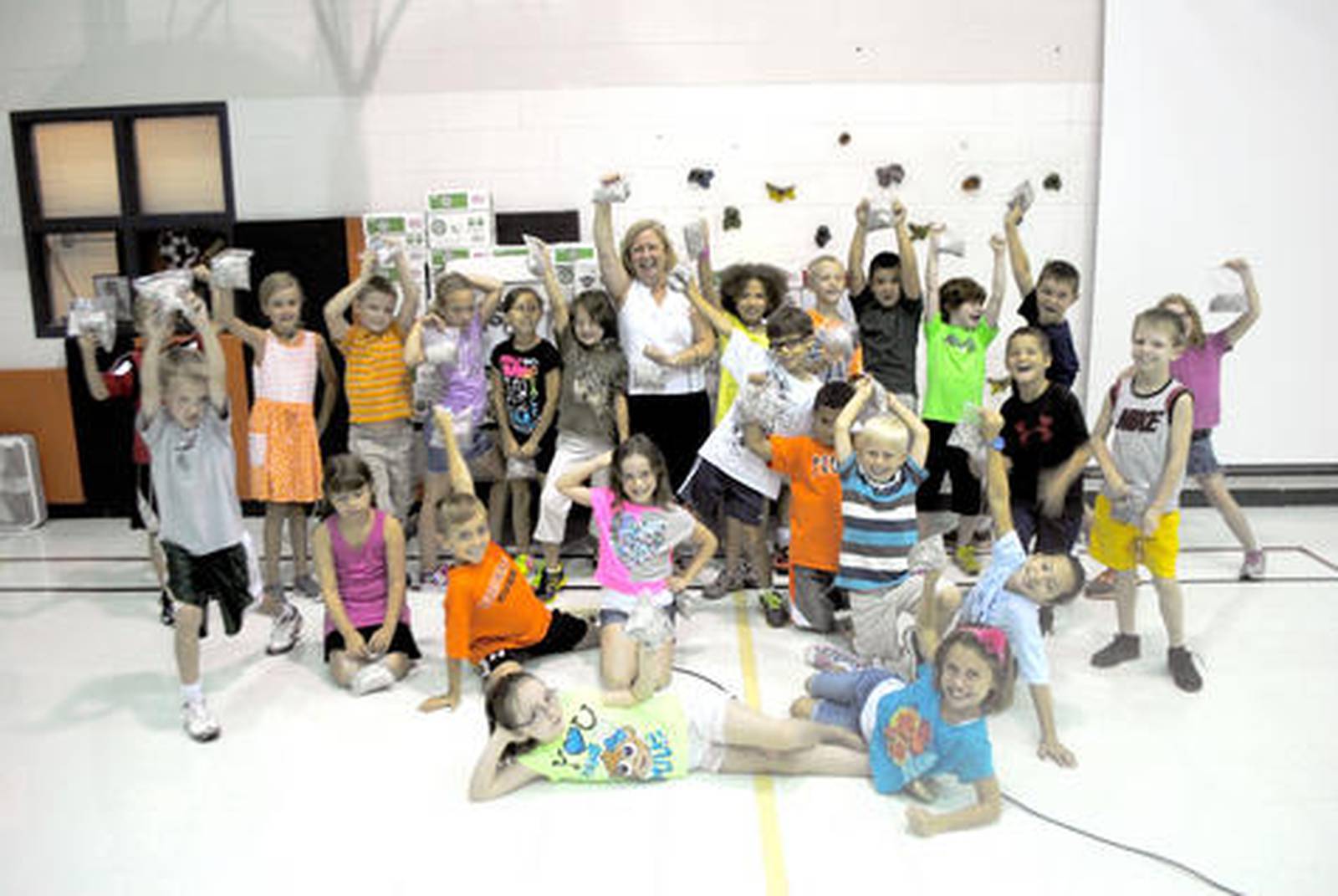 Wiesbrook Elementary teacher collects more than one million pop tabs