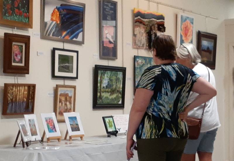 Eagle’s Nest Art Group will host a one-day art show in its studio at Conover Square Mall, on Saturday, Oct. 4  from 10 a.m. to 2 p.m. during Autumn On Parade.