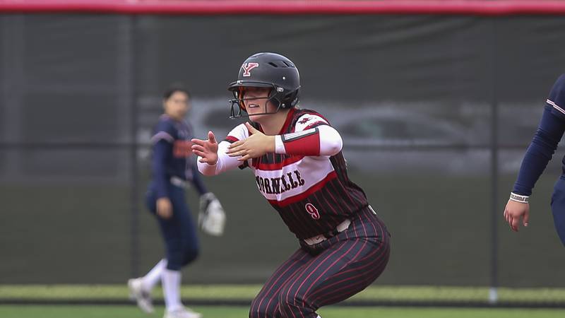 Callie Ferko scores winning run as Yorkville walks off Oswego in 12 innings, clinches Southwest Prairie title