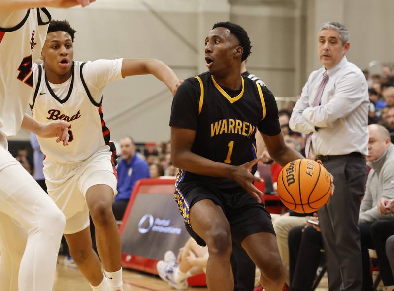Benet's Jayden Wright (3) drives to the basket during the When Sides Collide Shootout basketball tournament between Benet Academy and Warren Township high schools on Saturday, Jan. 24, 2026 in Lisle, IL.