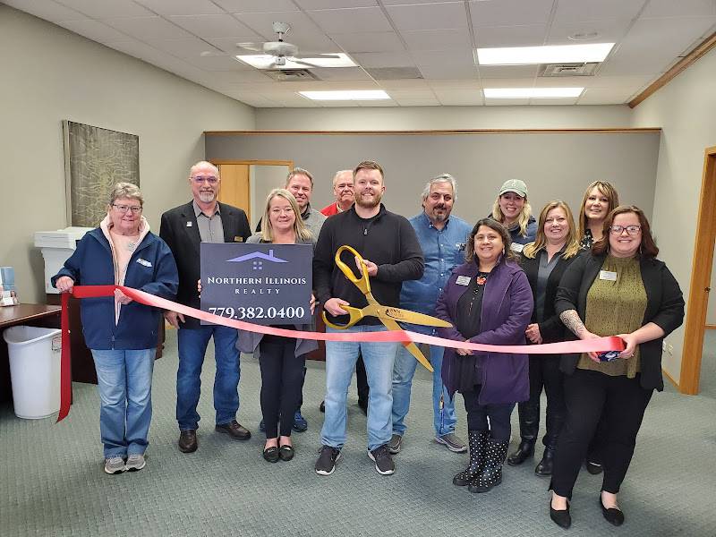 Genoa Area Chamber of Commerce at Northern Illinois Reality ribbon cutting. Photo provided by the Genoa Area Chamber of Commerce.
