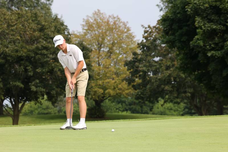 Beecher's Charlie Nowak putts during the Bill Breeden All-Area Classic at the Kankakee Elks on Monday, Aug. 18, 2025. Nowak scored an 89 to help the Bobcats to their fifth consecutive overall win in the event.