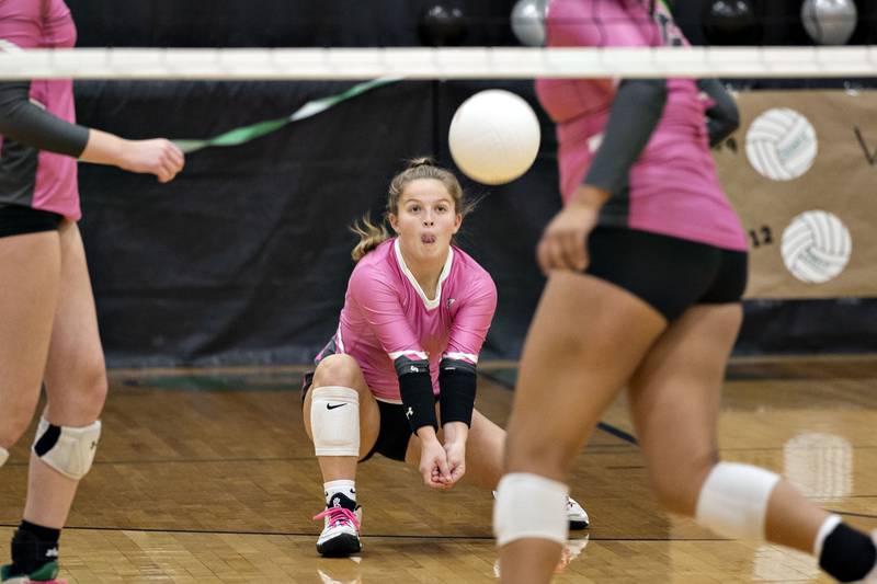 Rock Falls’ Sophia Moeller plays a shot Thursday, Oct. 13, 2022 against Dixon.