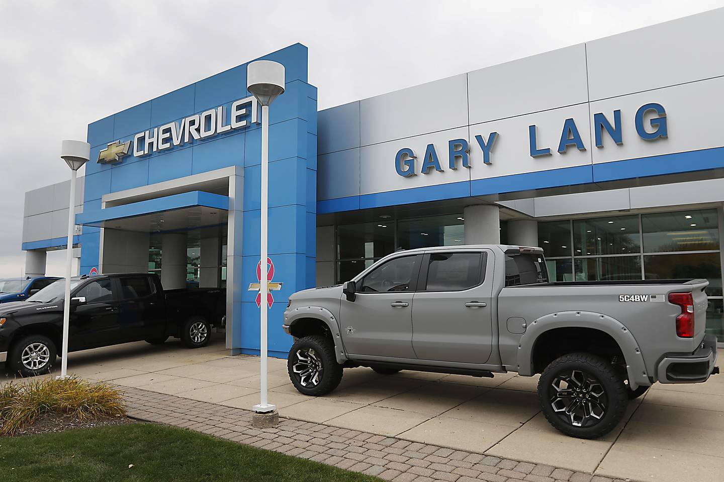 The former Gary Lang Auto Center in McHenry on Oct. 11, 2022, The longtime McHenry Dealership was recently sold and has become the Castle Autoplex McHenry.
