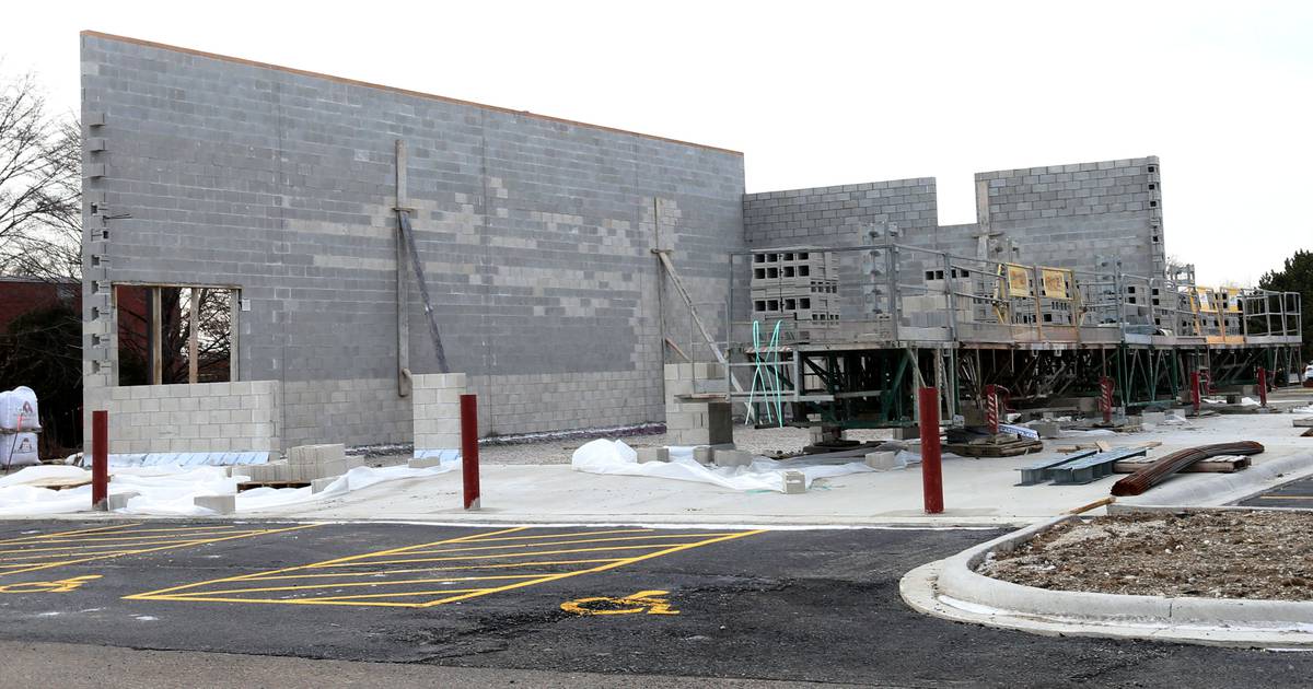 Construction begins on Ottawa Chipotle