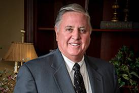 American Community Bank and Trust chairman announces retirement